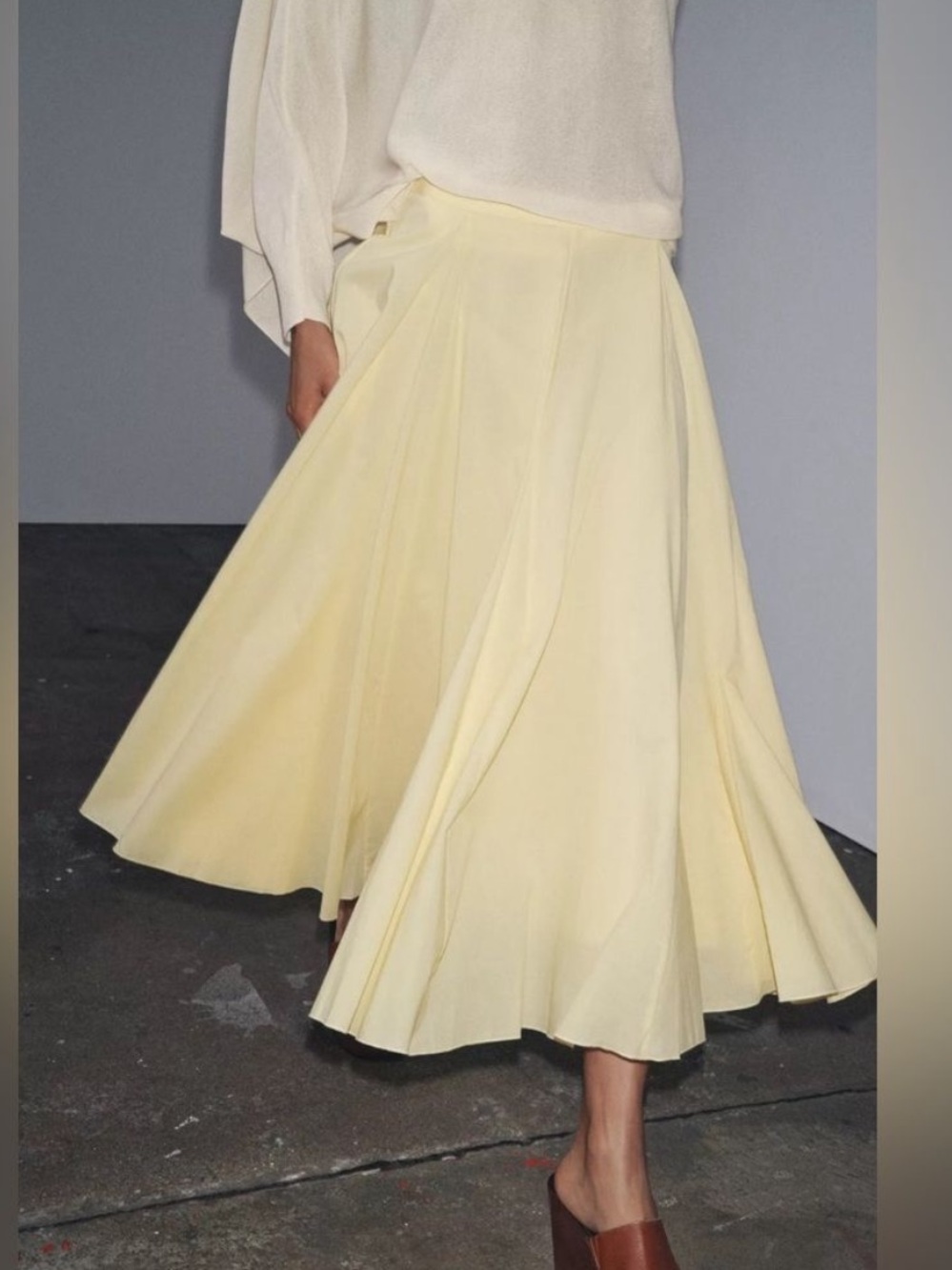 Zara Voluminous ZW collection Flared midi Skirt